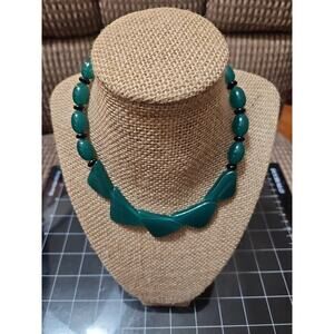 Vintage Art Deco Forest Green Lucite Bead Collar Necklace 18" 35g